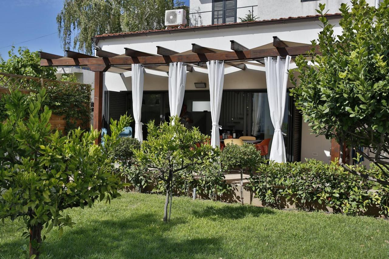 Villa Klara Vodice Exterior photo